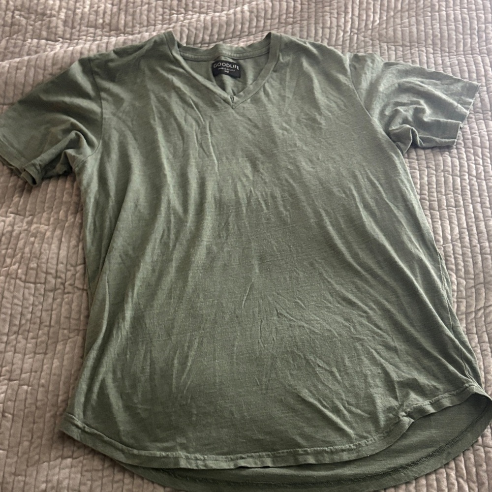 Goodlife Men's Green V-Neck Tee